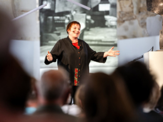 Hommage &agrave; Oscar et Jeannine Wiggli &agrave; l'ancienne &eacute;glise du Noirmont par Genevi&egrave;ve Boillat - Cr&eacute;dit photo : Jonathan Vallat